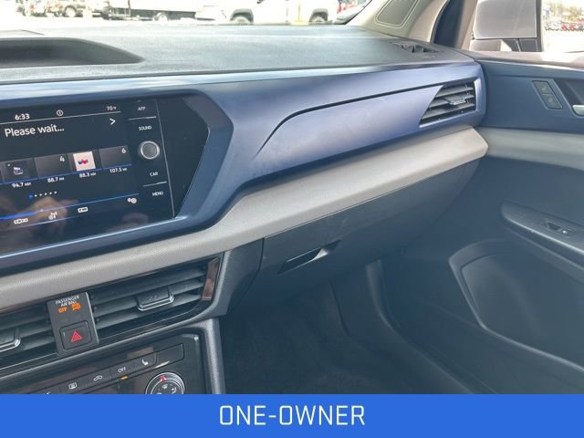 Used 2023 Volkswagen Taos SE FWD image 3