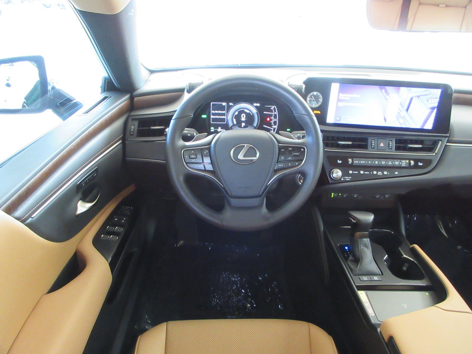 Used 2025 Lexus ES 300h w/ Premium Package FWD image 33
