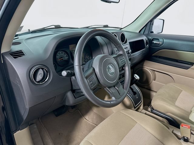 Used 2014 Jeep Patriot Latitude w/ Sun/Sound Group AWD/4WD image 11
