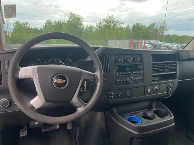 Used 2014 Chevrolet Express 3500 Work Van image 2