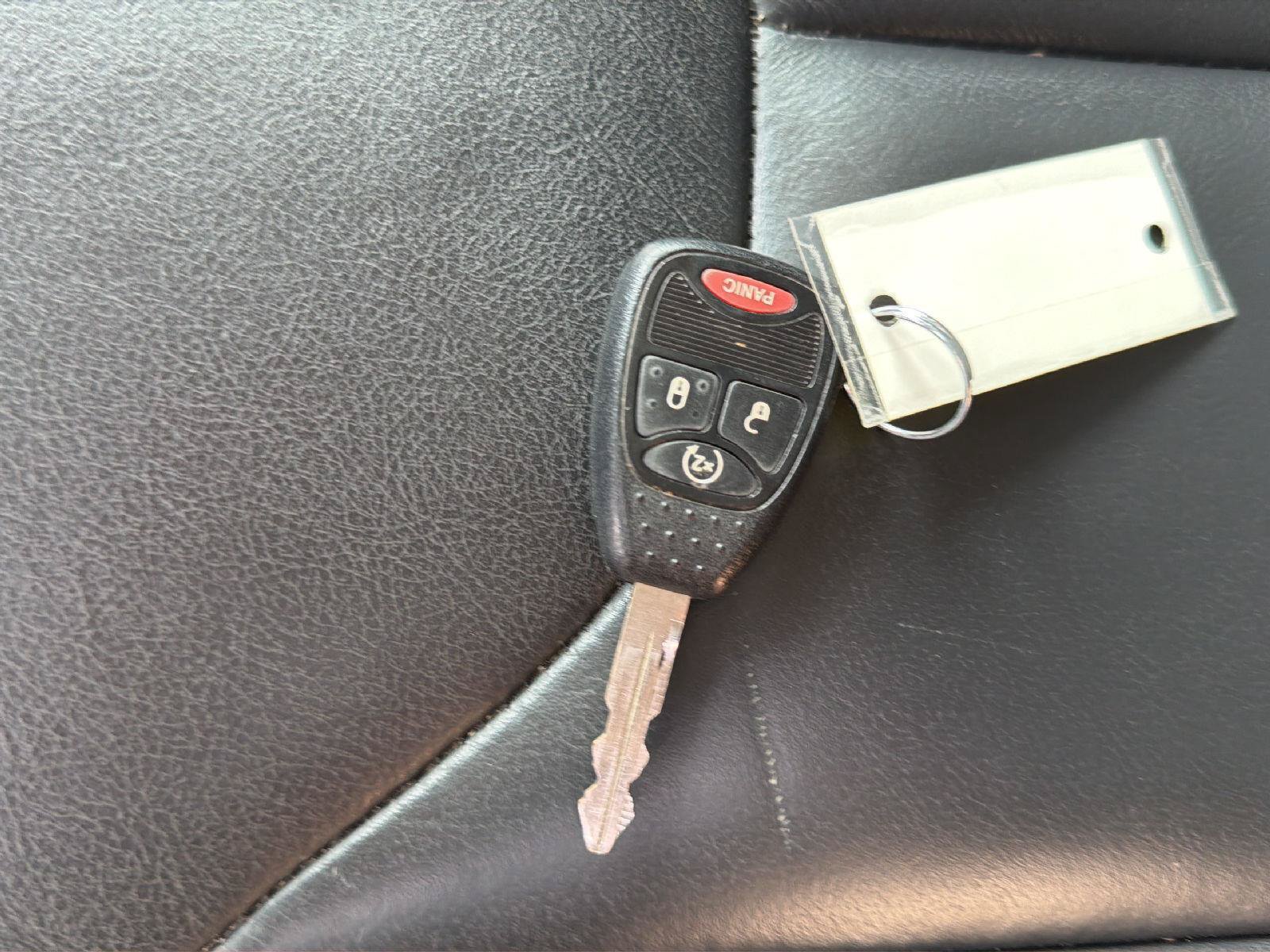 Used 2018 Jeep Wrangler Unlimited Sahara w/ Connectivity Group AWD/4WD image 25