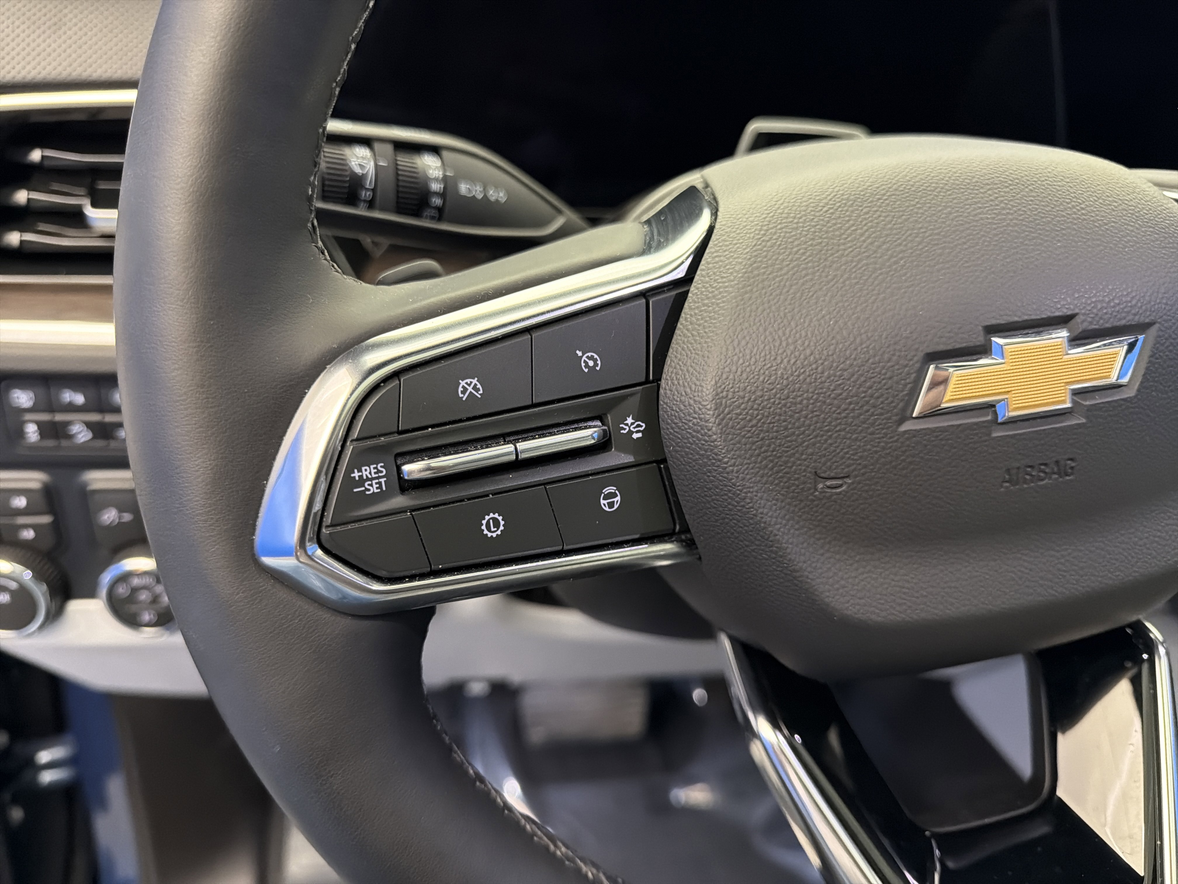 Used 2026 Chevrolet Tahoe Premier image 16