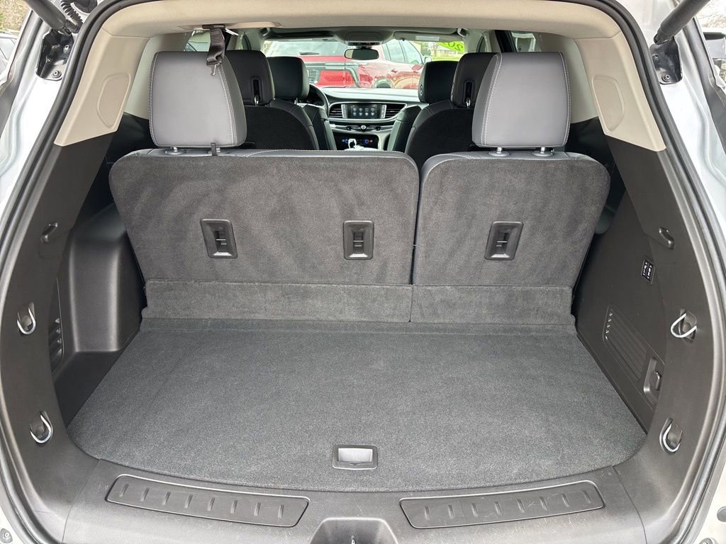 Used 2018 Buick Enclave Premium FWD image 11
