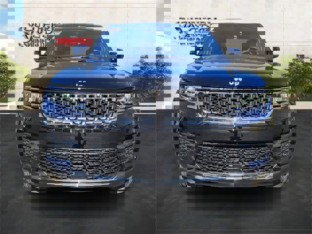 New 2025 Jeep Grand Cherokee Laredo X w/ Trailer Tow Package image 8