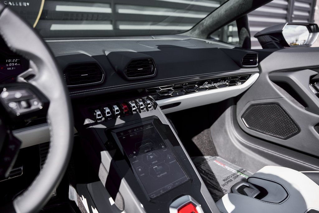 Used 2024 Lamborghini Huracan EVO AWD/4WD image 60