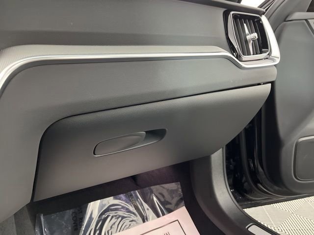Used 2024 Volvo S60 B5 Plus FWD image 36