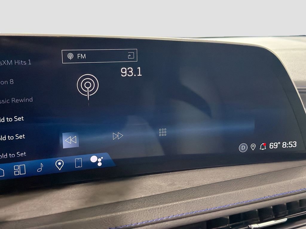 Used 2024 Cadillac XT4 Sport AWD/4WD image 17