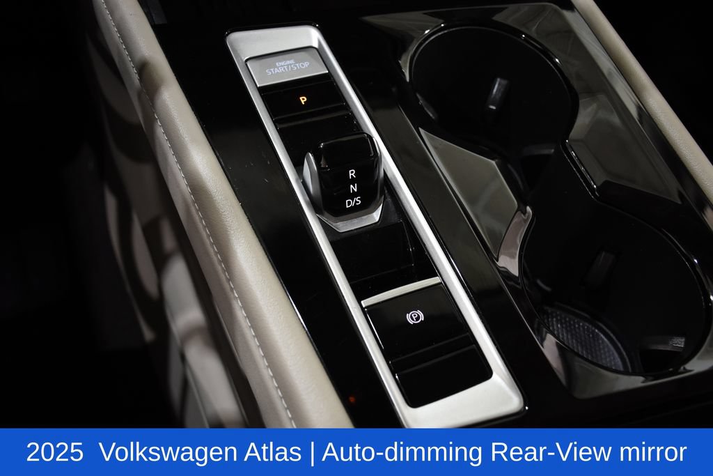 Used 2025 Volkswagen Atlas SE FWD image 27