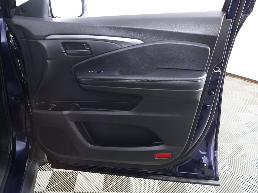 Used 2023 Honda Passport EX-L image 24