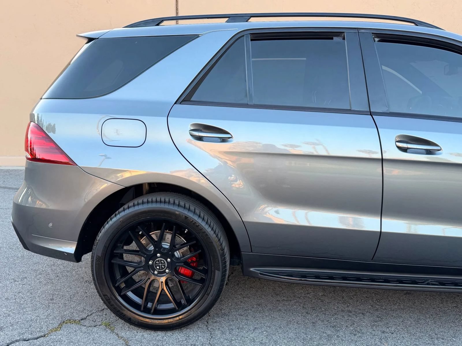 Used 2017 Mercedes-Benz GLE 400 4MATIC image 18