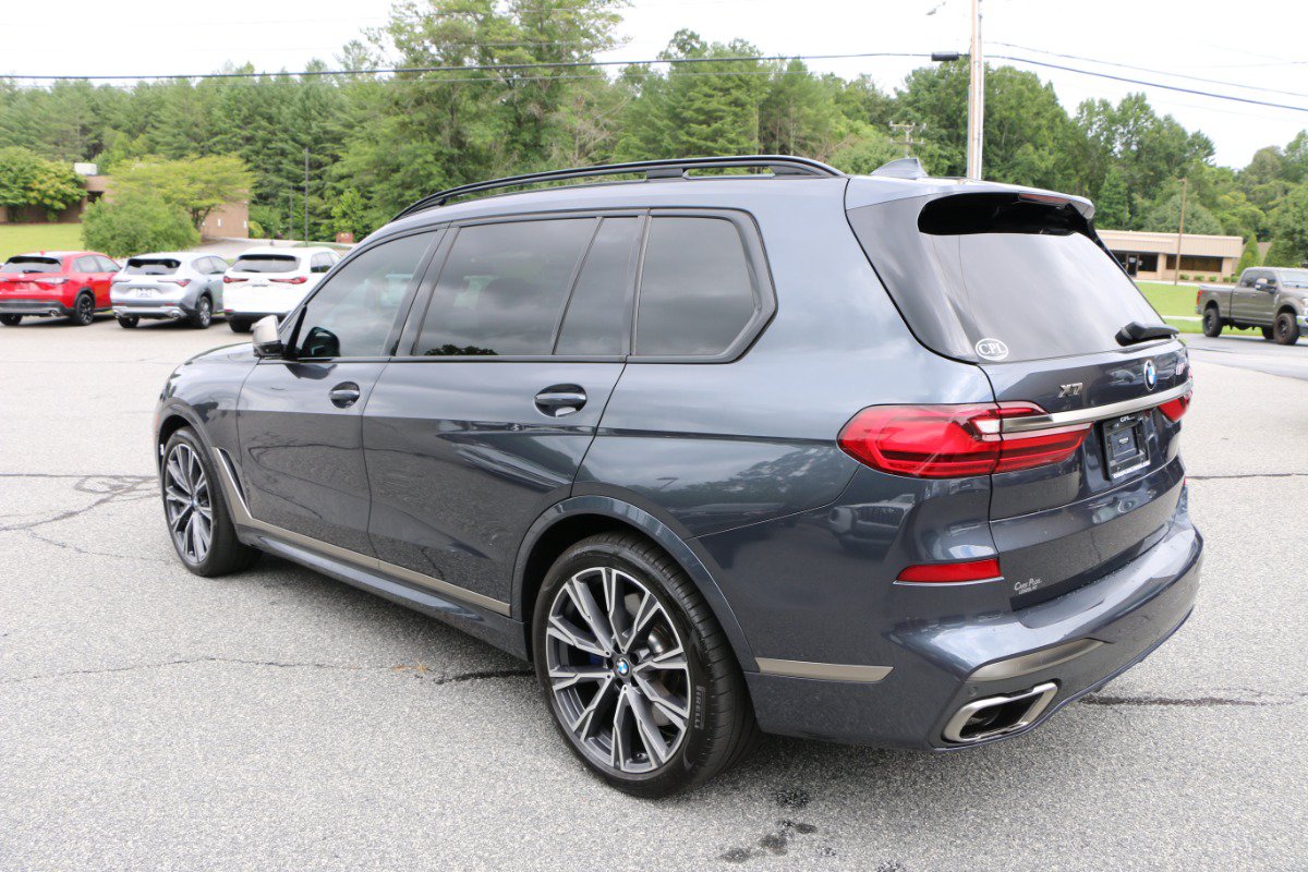 Used 2021 BMW X7 M50i w/ Executive Package AWD/4WD image 3