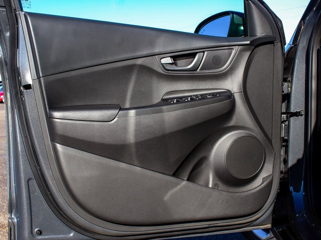 Used 2023 Hyundai Kona SEL w/ Cargo Package image 8