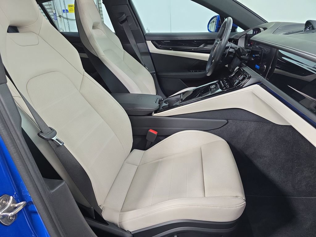 Used 2025 Porsche Panamera 4 E-Hybrid image 27