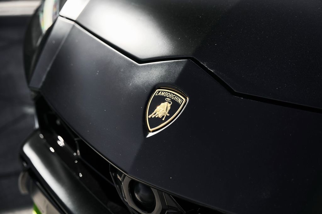 Used 2022 Lamborghini Urus AWD/4WD image 7