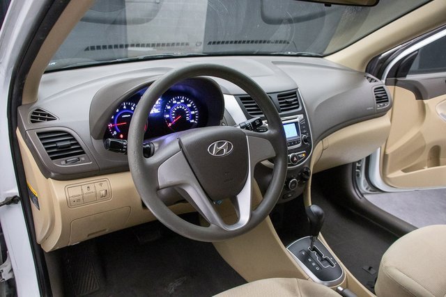 Used 2014 Hyundai Accent GLS image 24
