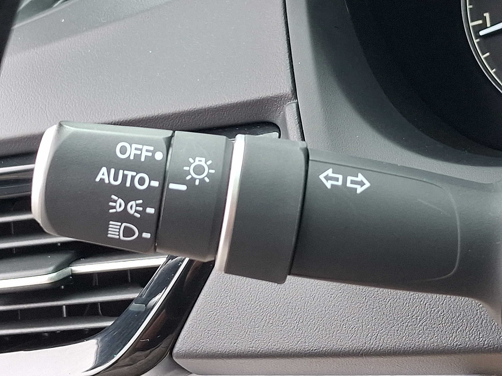 Used 2021 Acura RDX AWD w/ Technology Package image 26