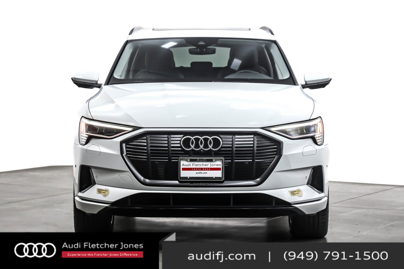 Used 2022 Audi e-tron Premium w/ Convenience Plus Package image 3