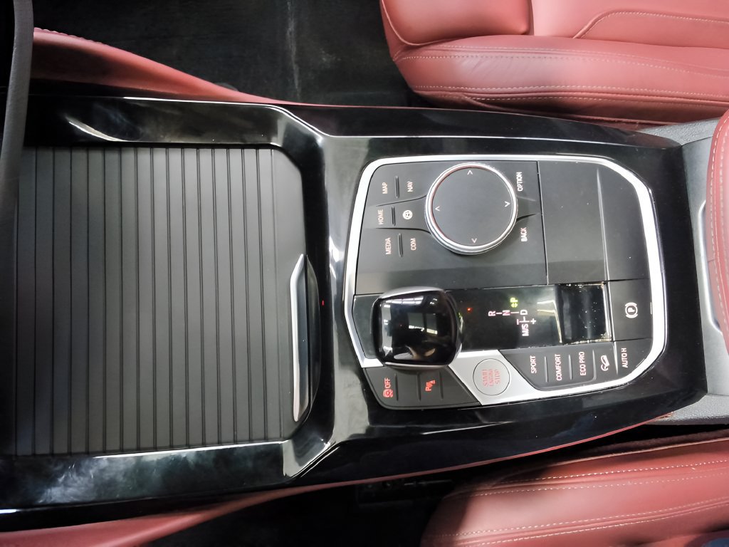 Used 2024 BMW X4 M40i AWD/4WD image 29