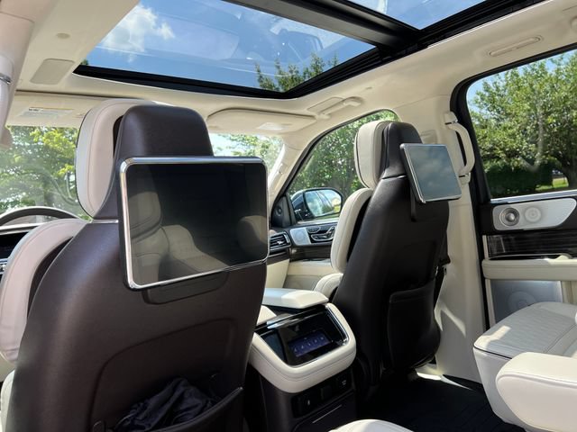 Used 2023 Lincoln Navigator L Black Label AWD/4WD image 26