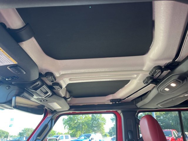 Used 2024 Jeep Wrangler Unlimited Rubicon 392 image 30