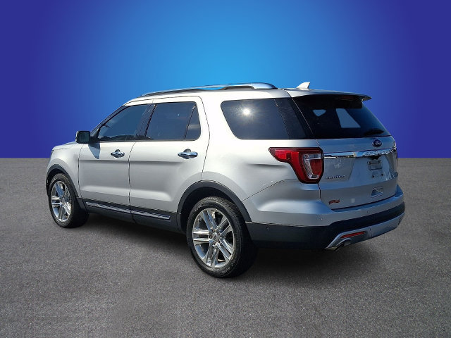 Used 2017 Ford Explorer Limited w/ Equipment Group 301A FWD image 6
