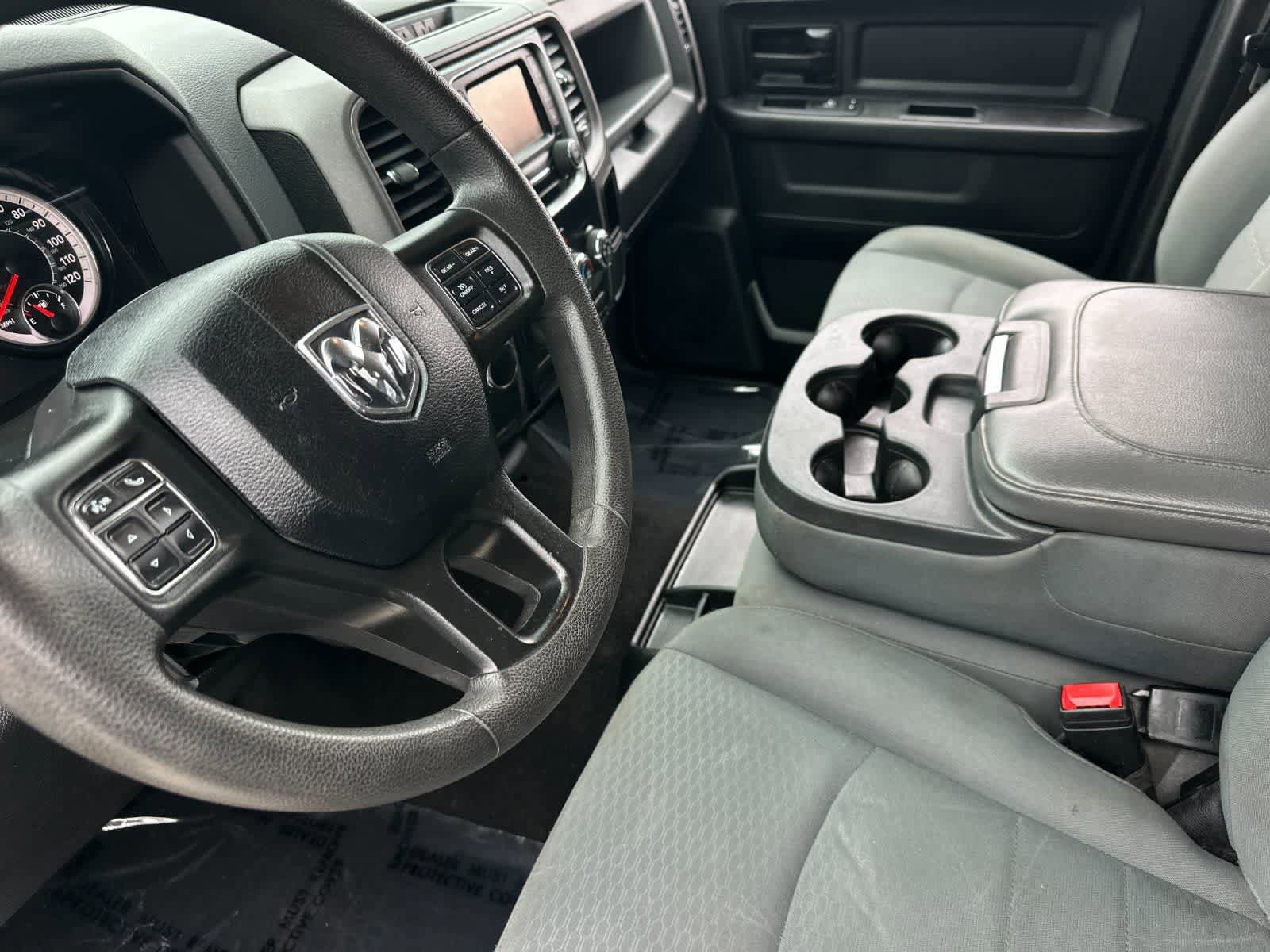 Used 2020 RAM 1500 Tradesman w/ Chrome Plus Package RWD image 12