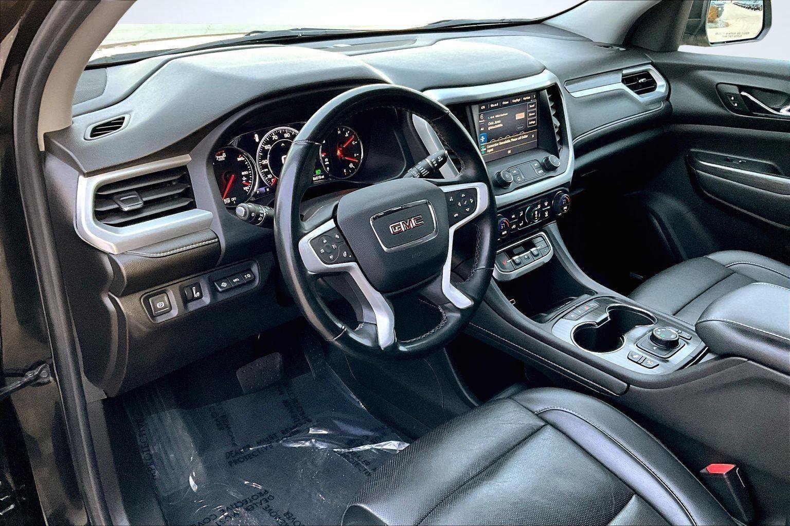 Used 2023 GMC Acadia SLT w/ Technology Package image 14