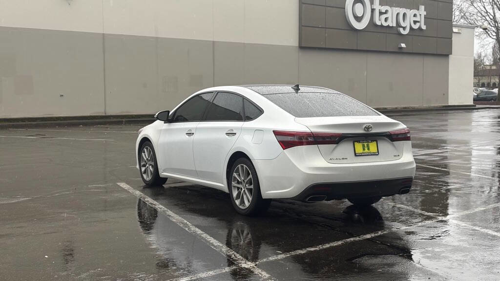 Used 2015 Toyota Avalon XLE Touring image 3