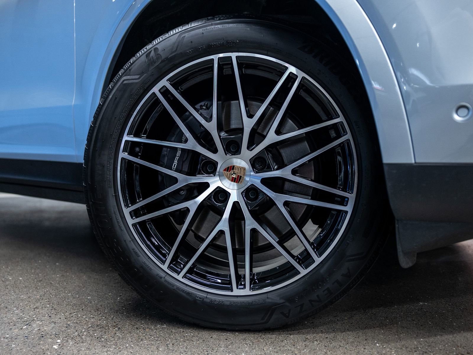 Certified 2025 Porsche Cayenne image 18