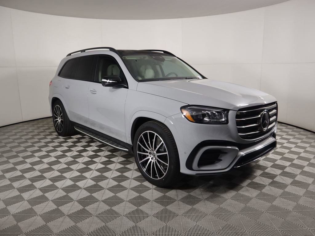 New 2026 Mercedes-Benz GLS 580 4MATIC image 3