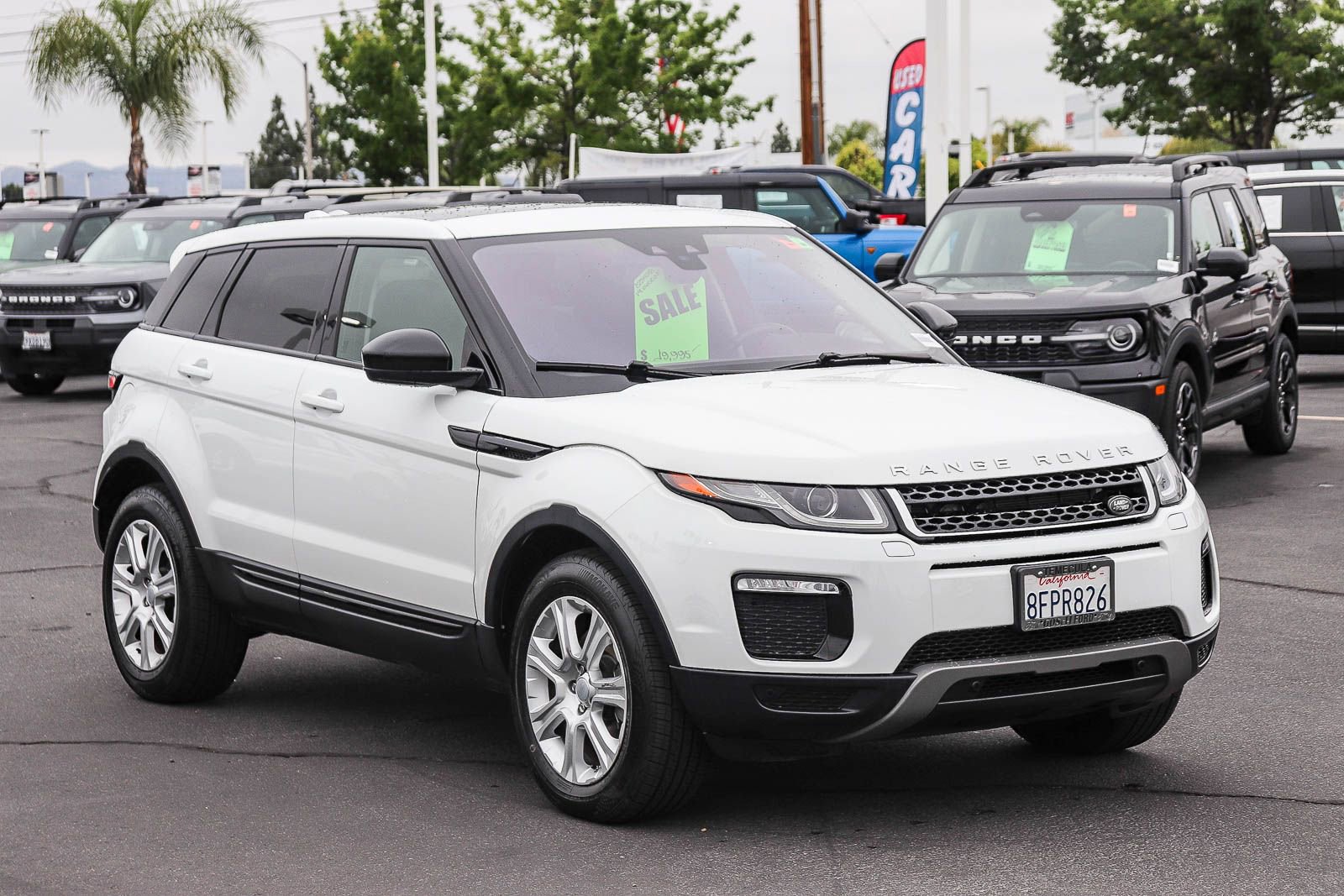 Used 2019 Land Rover Range Rover Evoque SE AWD/4WD image 3