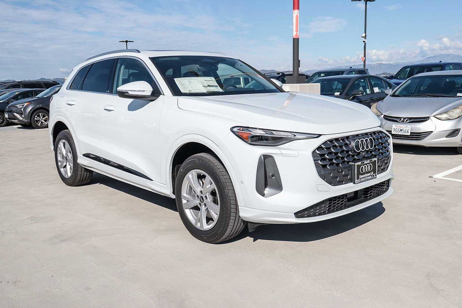 New 2025 Audi Q5 Premium image 3