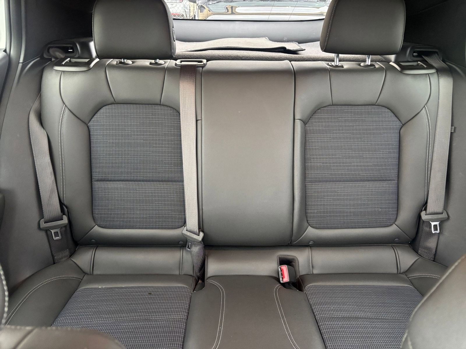 Used 2025 Buick Envista Preferred FWD image 37