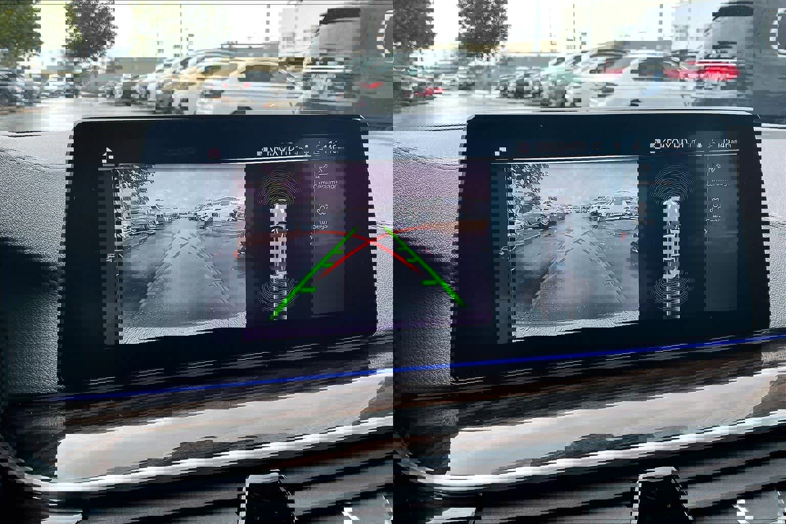 Used 2020 BMW M550i xDrive image 23