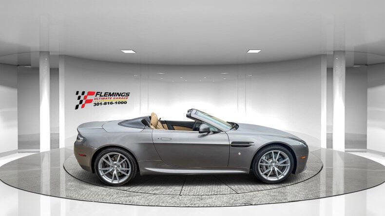 Used 2015 Aston Martin V8 Vantage Roadster image 6