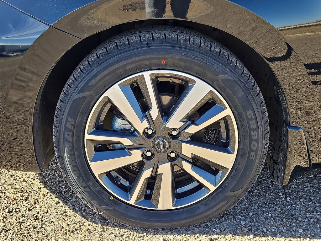 Used 2024 Nissan Versa S w/ S Plus Package image 10