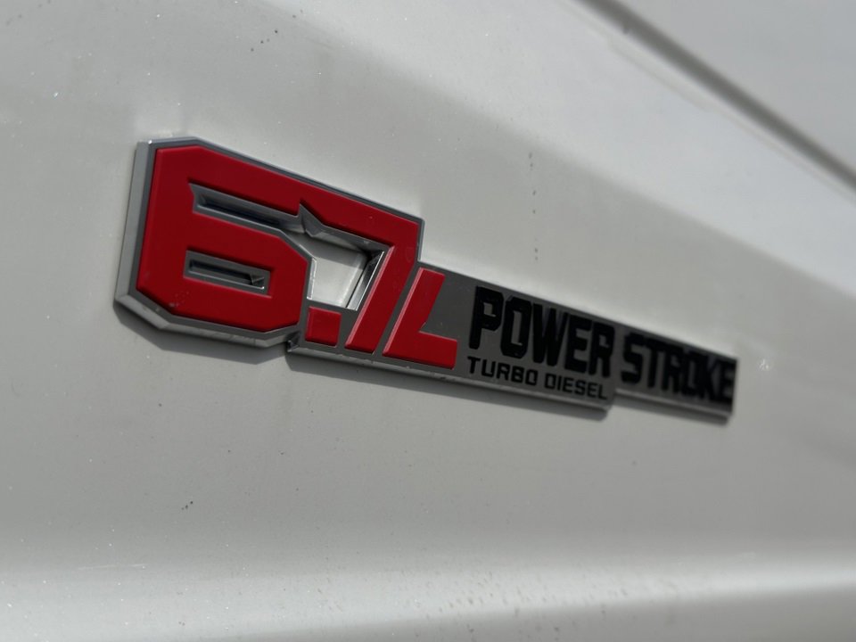 New 2025 Ford F250 Platinum image 18