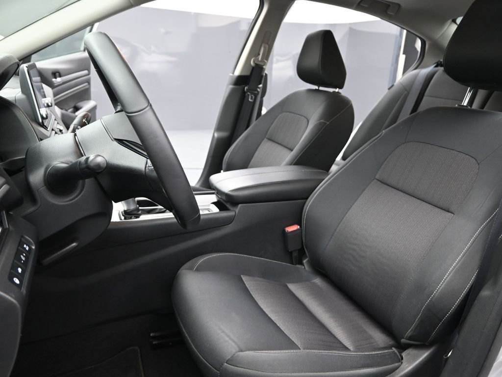 Used 2021 Nissan Altima 2.5 SV w/ SV Premium Package image 15