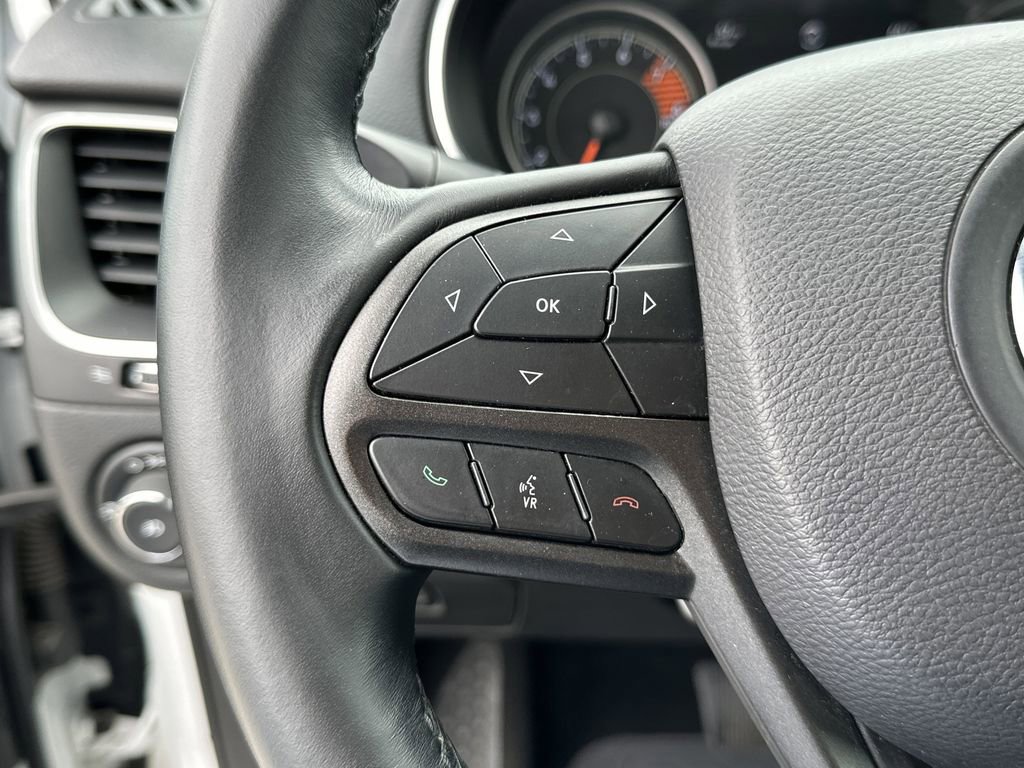 Used 2019 Jeep Cherokee Trailhawk image 20