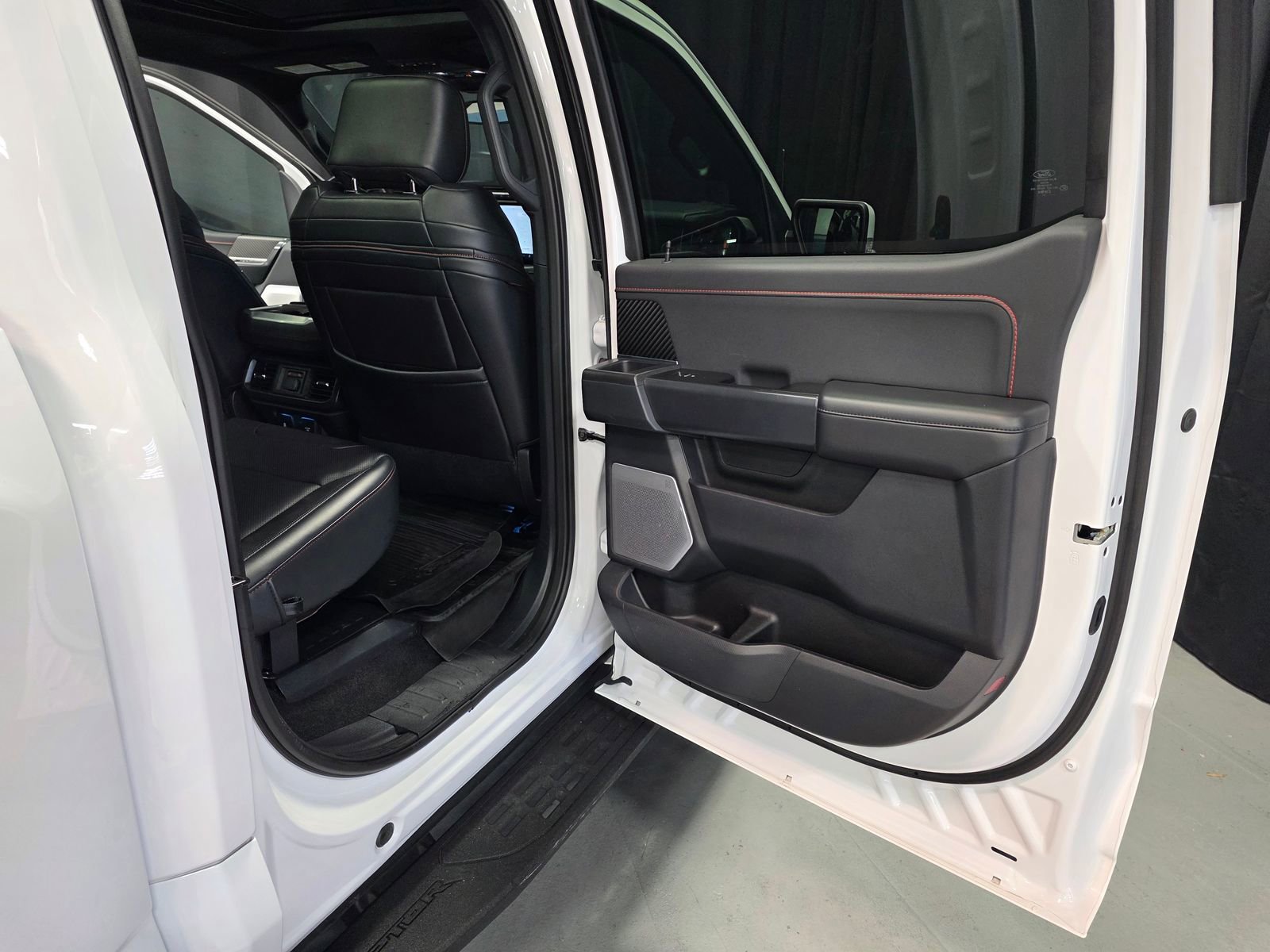 Used 2024 Ford F150 Raptor AWD/4WD image 15