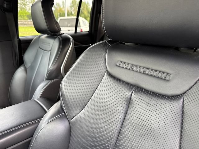 Used 2022 Jeep Grand Cherokee Overland w/ Advanced Protech Group III AWD/4WD image 21