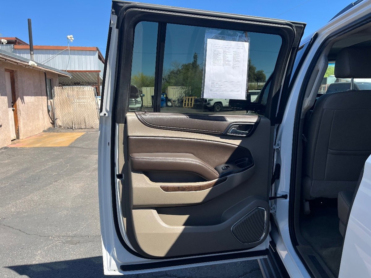 Used 2019 Chevrolet Suburban LT RWD image 33