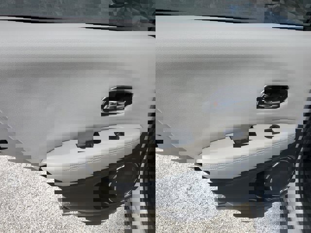 Used 2017 Honda HR-V EX image 19