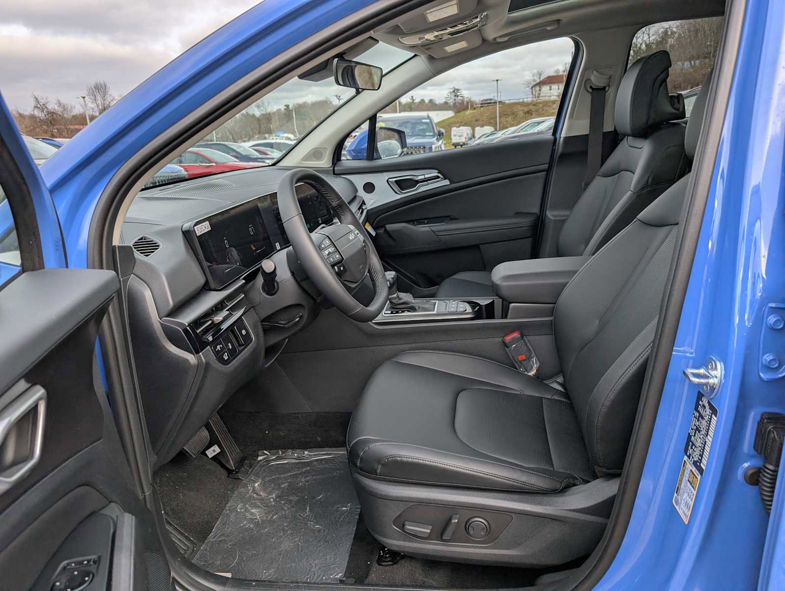 New 2026 Kia Sportage EX w/ EX Panorama Roof Package image 4