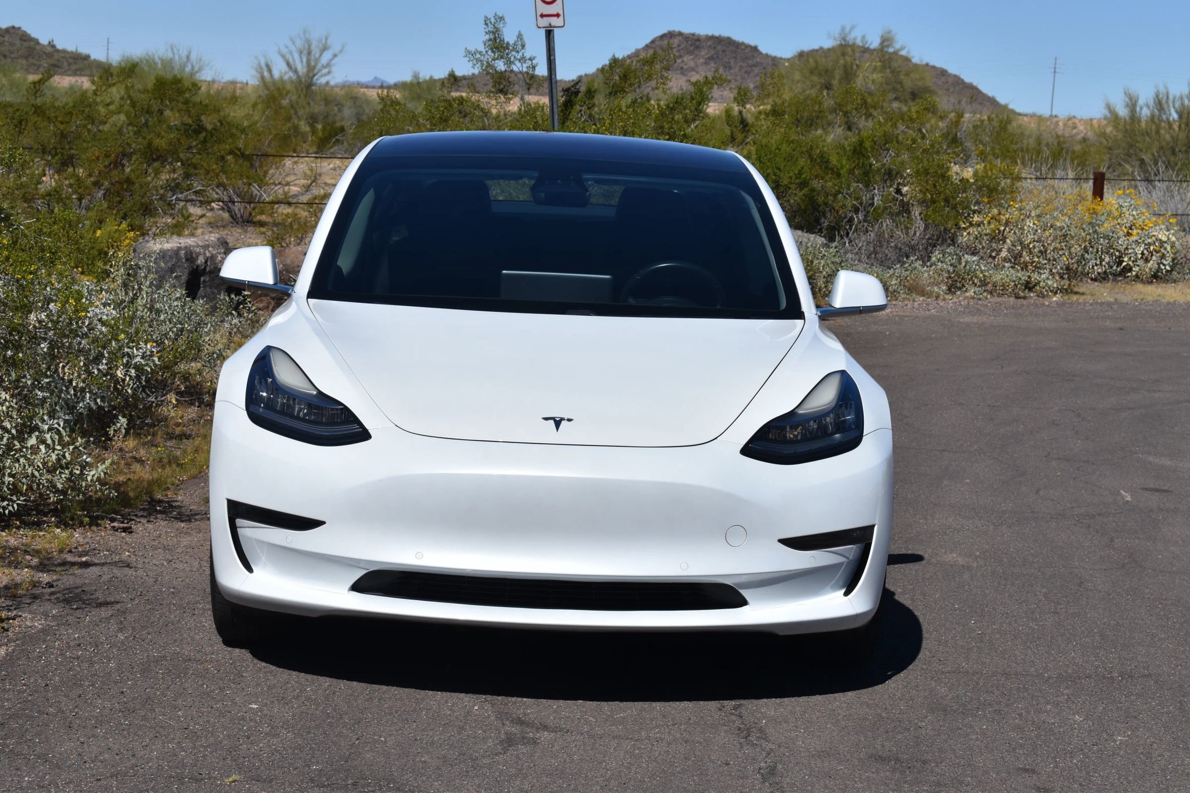Used 2020 Tesla Model 3 Standard Range RWD image 2