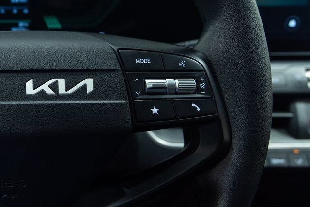 Used 2025 Kia K4 FWD image 15
