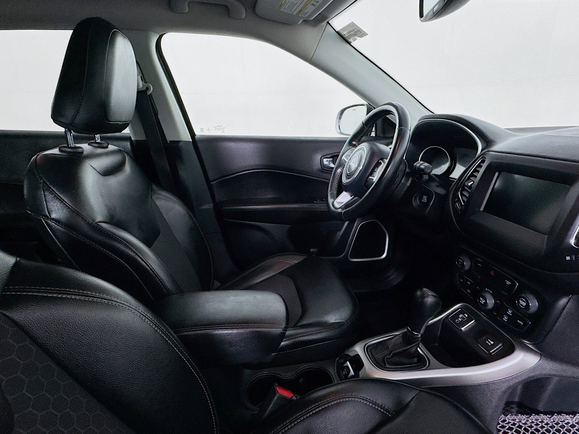 Used 2018 Jeep Compass Latitude w/ Popular Equipment Group image 28