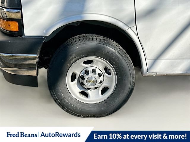 New 2025 Chevrolet Express 2500 w/ Chrome Appearance Package RWD image 22