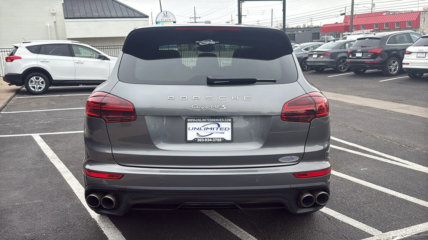 Used 2015 Porsche Cayenne S image 4