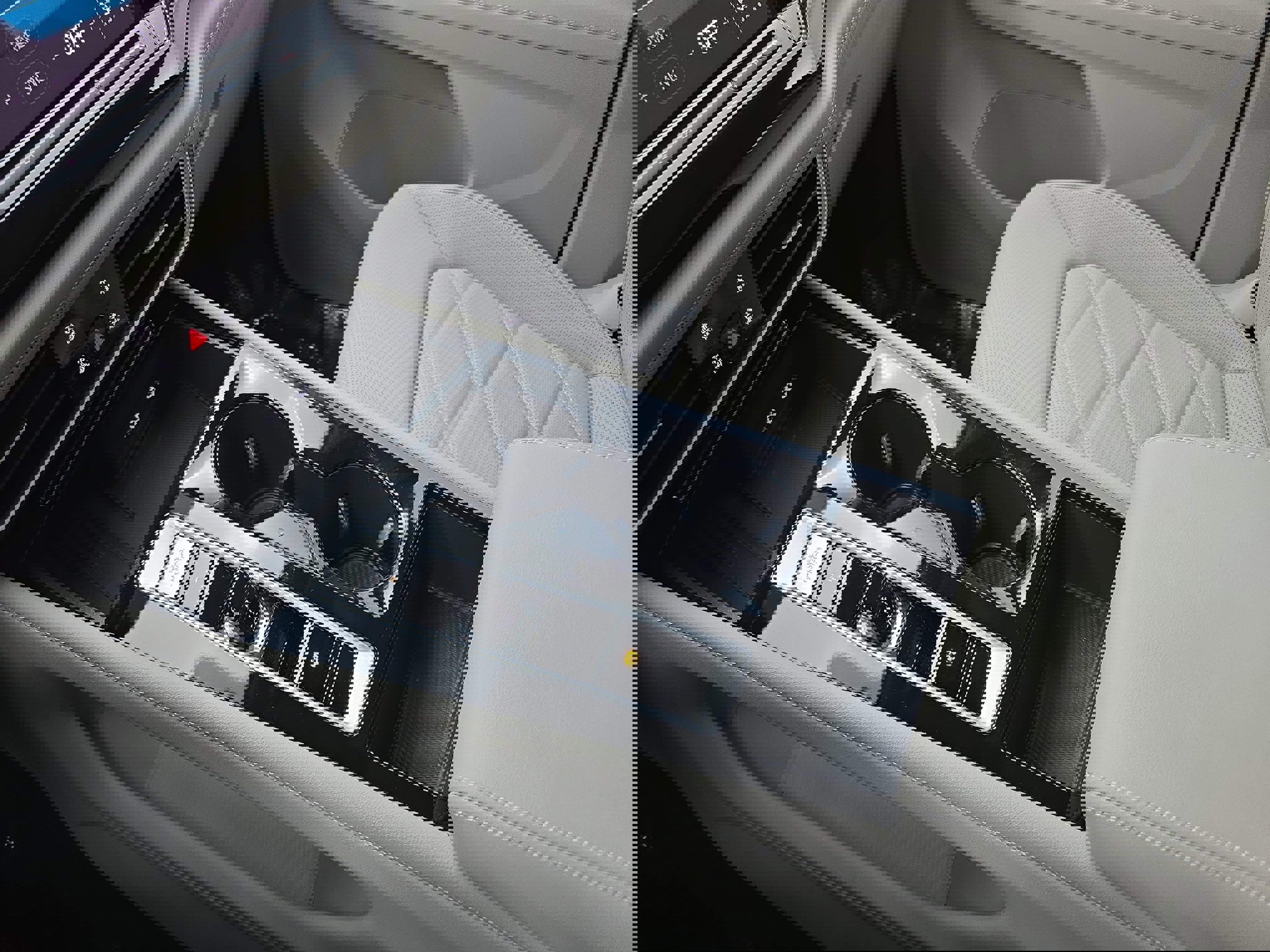 Used 2025 Volkswagen Atlas SE image 26